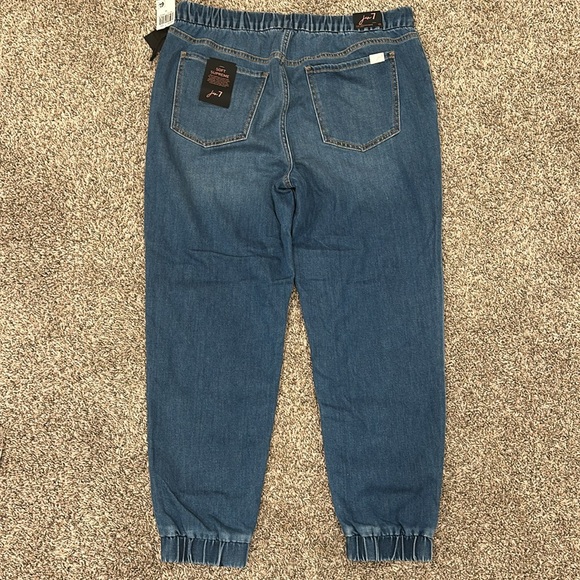 7 for All Mankind Jen 7 Denim High Waist Jogger Jeans - Picture 4 of 6